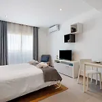 Bay View Apartment