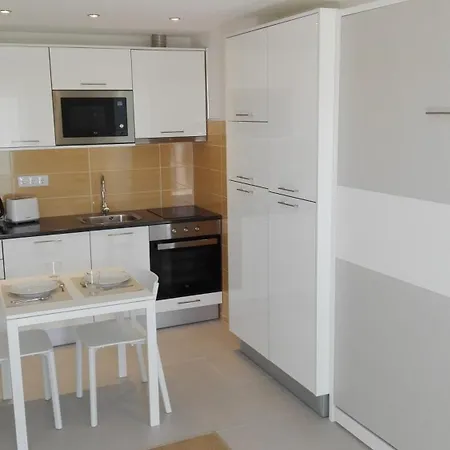 Bay View Apartment